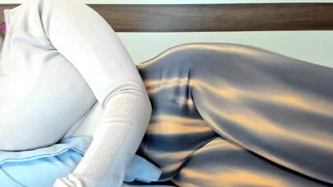 00ingrid00 online show from 02.20.25