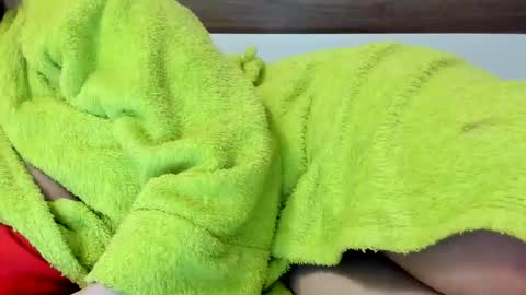 00ingrid00 online show from 10.22.25