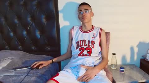 0 oJacob online show from 10.05.25