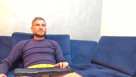 Snapshot of 10in_deluxe chatting on 02.19.25 10in_deluxe online show from 02.19.25