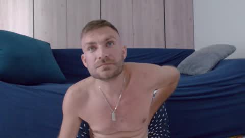 Snapshot of 10in_deluxe chatting on 10.15.25 10in_deluxe online show from 10.15.25