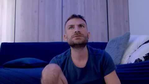 Snapshot of 10in_deluxe chatting on 10.19.25 10in_deluxe online show from 10.19.25