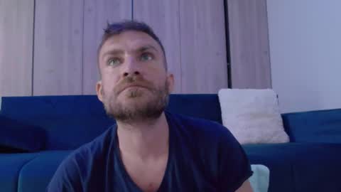 Snapshot of 10in_deluxe chatting on 10.26.25 10in_deluxe online show from 10.26.25