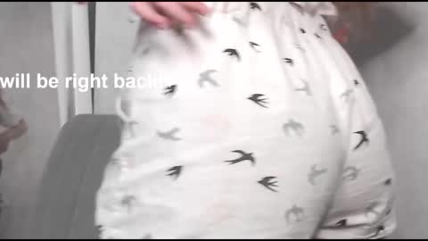 Snapshot of 111__________________ chatting on 11.28.25 111__________________ online show from 11.28.25