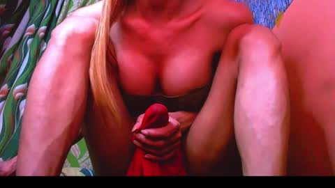 Snapshot of 11inchmistressxxlyka chatting on 01.27.25 CALL ME BABY online show from 01.27.25