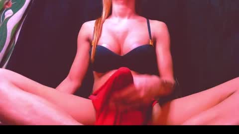 Snapshot of 11inchmistressxxlyka chatting on 02.04.25 CALL ME BABY online show from 02.04.25