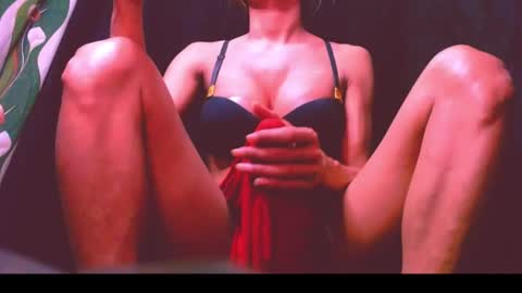 Snapshot of 11inchmistressxxlyka chatting on 02.04.25 CALL ME BABY online show from 02.04.25