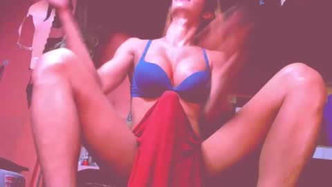 Snapshot of 11inchmistressxxlyka chatting on 03.02.25 CALL ME BABY online show from 03.02.25