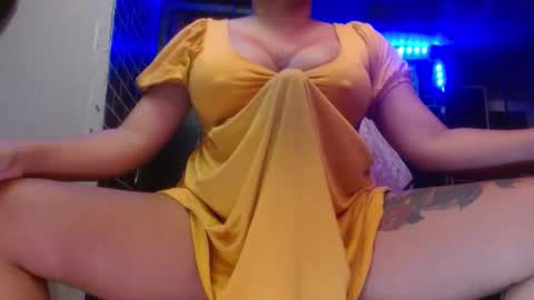  i am trixie im Your Selfsucking Mistress  online show from 12.18.25