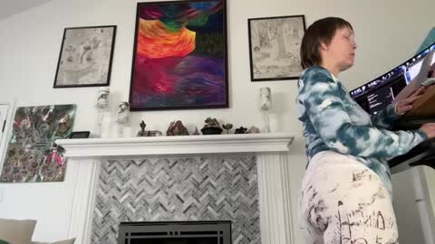 Aurora Willows online show from 03.01.25