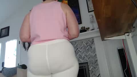 Aurora Willows online show from 10.25.25