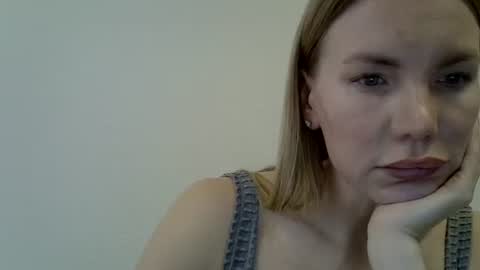 Snapshot of 1517fox chatting on 10.02.25 1517fox online show from 10.02.25