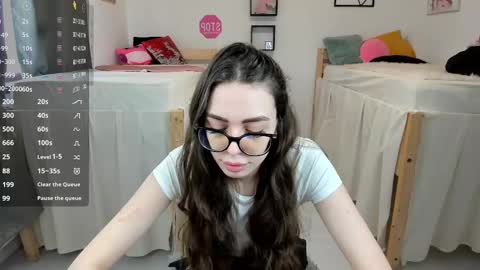 Snapshot of 18perfecttits chatting on 02.26.25 18perfecttits online show from 02.26.25