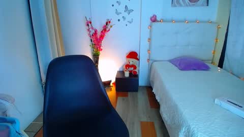 stef read my description online show from 02.13.25