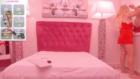 Snapshot of 1amanda chatting on 09.22.25 AMANDA online show from 09.22.25