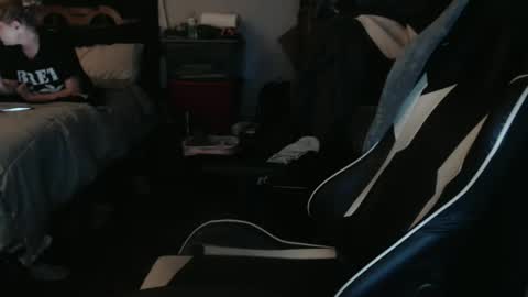 1hotcouple2c online show from 11.15.25