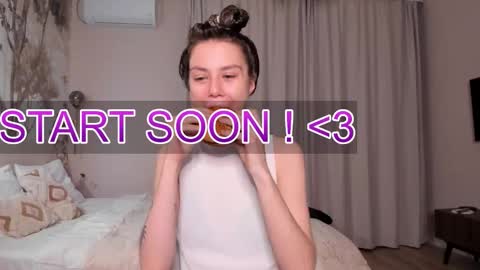 Lily 3 online show from 11.04.25