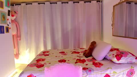 laiaa rivas online show from 11.25.25