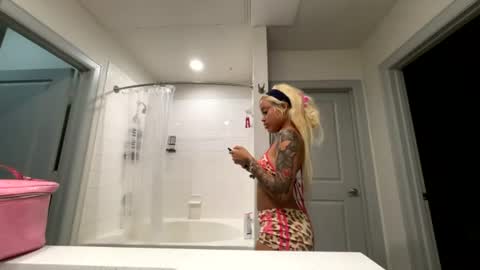 1lexibae online show from 07.17.26