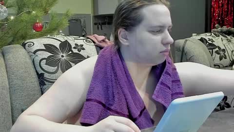Snapshot of 1lindsey1 chatting on 12.22.24 1LINDSEY1 online show from 12.22.24