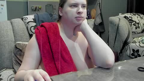 Snapshot of 1lindsey1 chatting on 02.02.25 1LINDSEY1 online show from 02.02.25