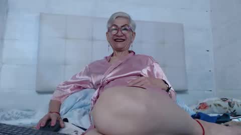 Snapshot of 1miss_monserrate chatting on 01.03.25 Miss Monserrate online show from 01.03.25