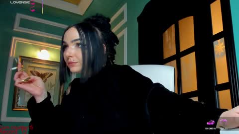 Snapshot of 1munique chatting on 01.18.25 Moona online show from 01.18.25