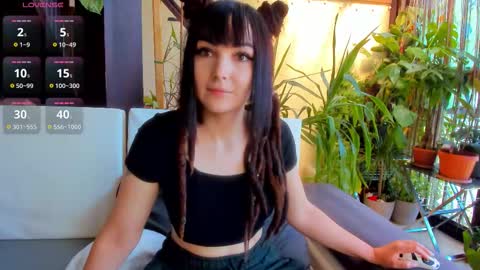 Moona  online show from 09.23.25