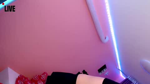 Snapshot of 1sexy_kattie chatting on 12.13.24 1sexy kattie online show from 12.13.24