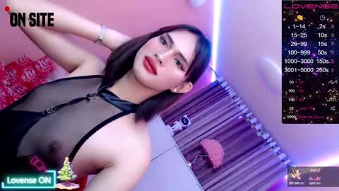Snapshot of 1sexy_kattie chatting on 12.18.24 1sexy kattie online show from 12.18.24
