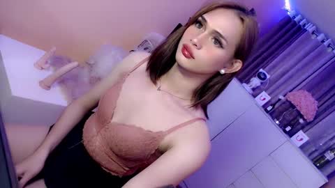 Snapshot of 1sexy_kattie chatting on 02.22.25 1sexy kattie online show from 02.22.25