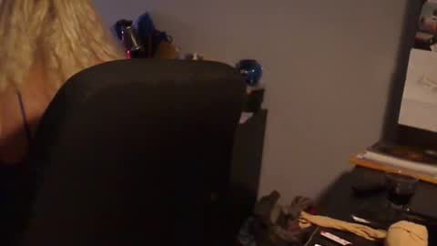 Snapshot of 1xtrahornyone chatting on 12.05.24 Susan online show from 12.05.24