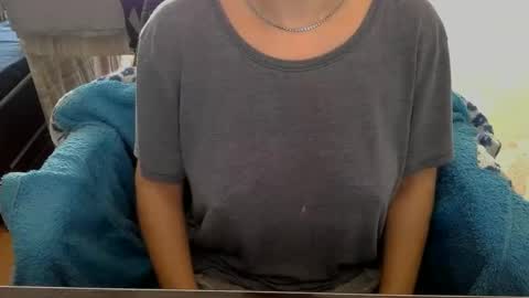 1your_hot_girls online show from 02.24.25