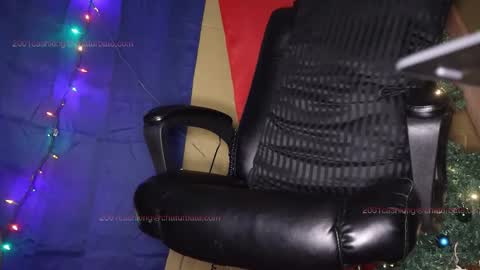 Snapshot of 2001cashking chatting on 12.15.25 2001cashking online show from 12.15.25