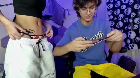 Snapshot of 2006_tgn chatting on 10.20.25 2006_tgn online show from 10.20.25