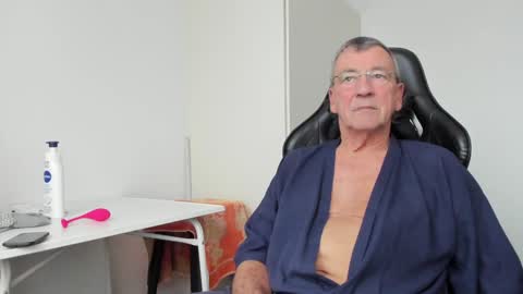 Henk online show from 01.24.25