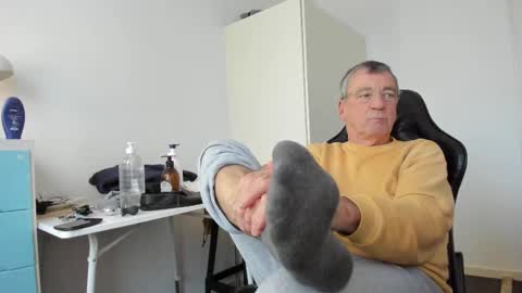 Henk online show from 02.23.25