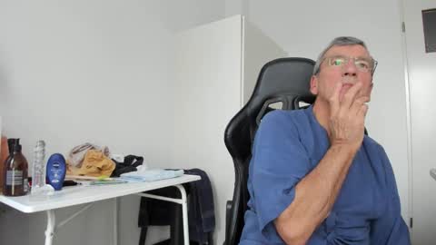 Henk online show from 11.25.25