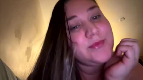 Snapshot of 22thickfatpussy chatting on 12.14.25 22thickfatpussy online show from 12.14.25