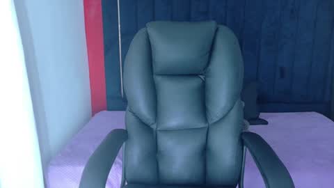 Isabella online show from 09.17.25