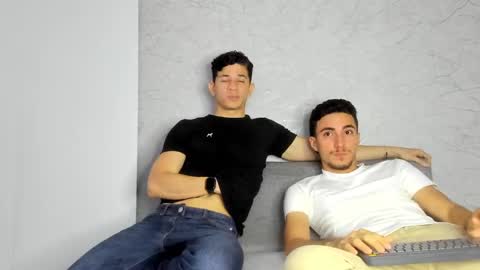 Snapshot of 2alexoconor chatting on 12.28.24 2alexoconor online show from 12.28.24