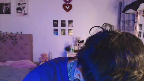 Snapshot of 2cb0y chatting on 09.29.25 BAD online show from 09.29.25