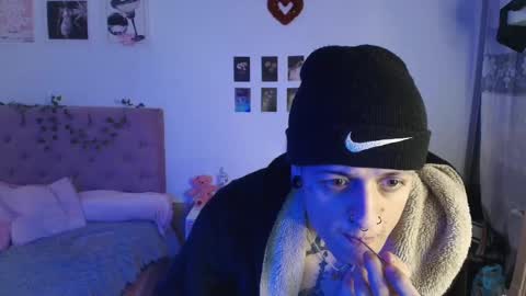 Snapshot of 2cb0y chatting on 10.06.25 BAD online show from 10.06.25