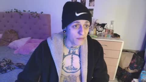 Snapshot of 2cb0y chatting on 10.11.25 BAD online show from 10.11.25