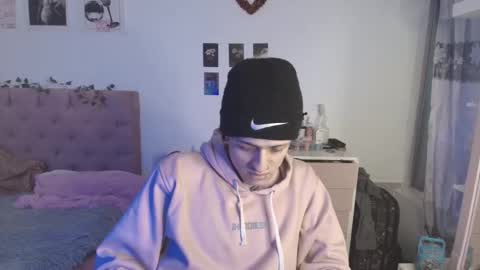 Snapshot of 2cb0y chatting on 10.13.25 BAD online show from 10.13.25