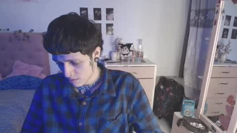 Snapshot of 2cb0y chatting on 10.15.25 BAD online show from 10.15.25