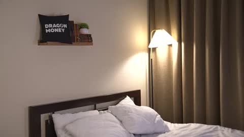 Elley  online show from 09.22.25