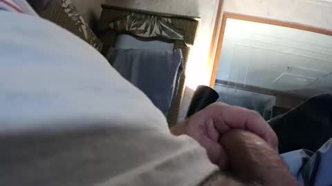 Snapshot of 2hard2handle14 chatting on 12.18.24 2hard2handle14 online show from 12.18.24