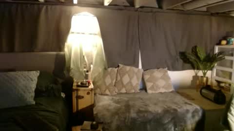 2hungrichards23 online show from 04.10.26