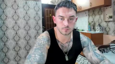 2sexymuscles online show from 11.25.25